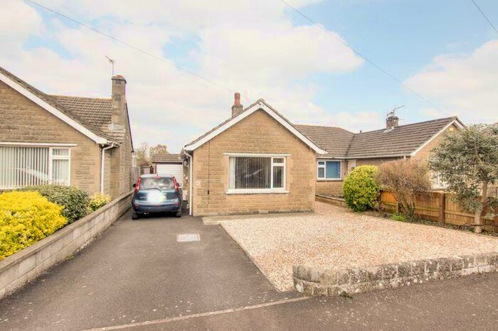 2 Bedroom Flat To Rent In Windermere Road, Trowbridge, BA14