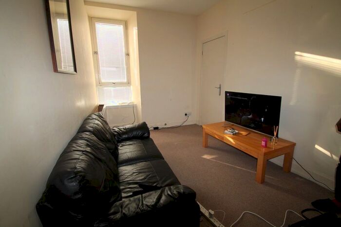 5 Bedroom Flat To Rent In North George Street, Dundee DD3