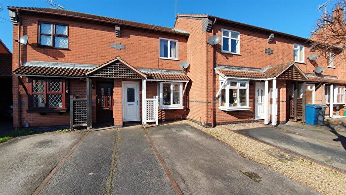 2 Bedroom Town House For Sale In Brendon Grove, Bingham, NG13