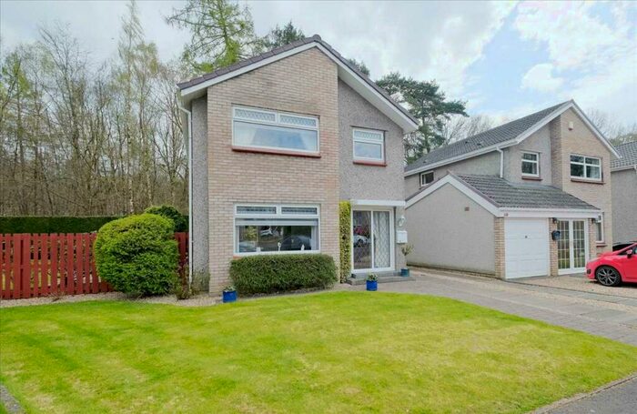 3 Bedroom Detached House For Sale In Aitken Road, Hamilton, ML3