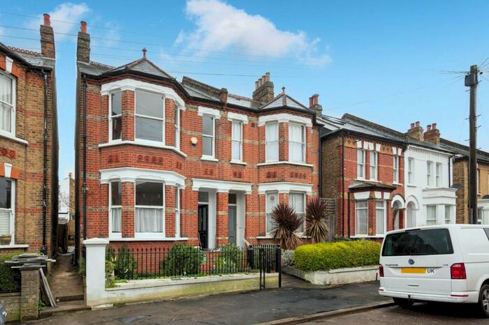 4 Bedroom House To Rent In Selsdon Road, West Norwood, London, SE27