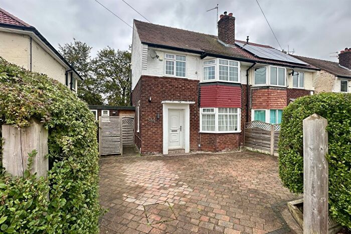 3 Bedroom Semi-Detached House For Sale In Dorset Avenue, Cheadle Hulme, SK8