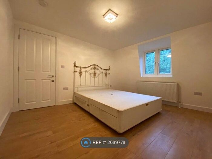 1 Bedroom Flat To Rent In London, London, SE18