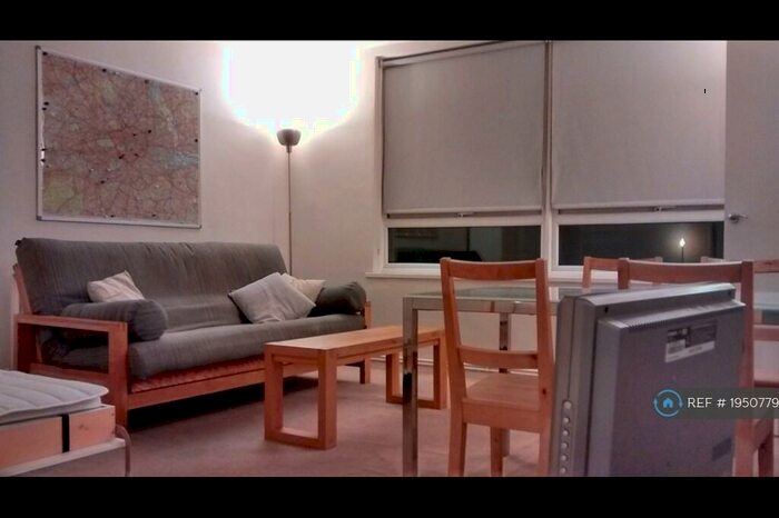 Studio To Rent In Wincott Street, London, SE11