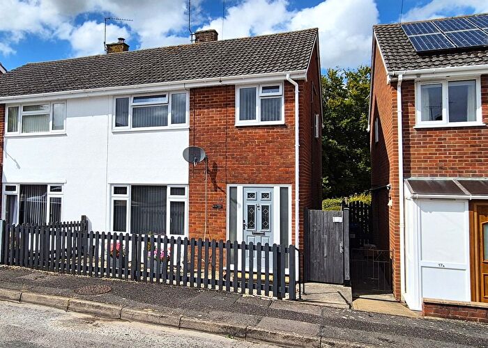 3 Bedroom Semi-Detached House For Sale In Marina Close, Salisbury, SP4