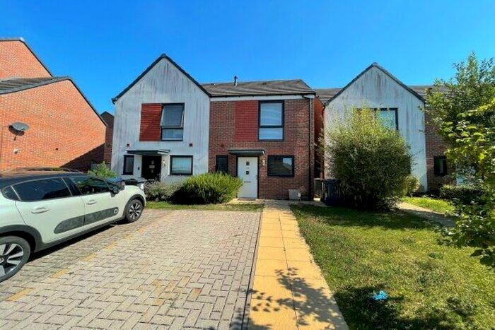 2 Bedroom Semi-Detached House To Rent In Handley Grove, Birmingham, B31