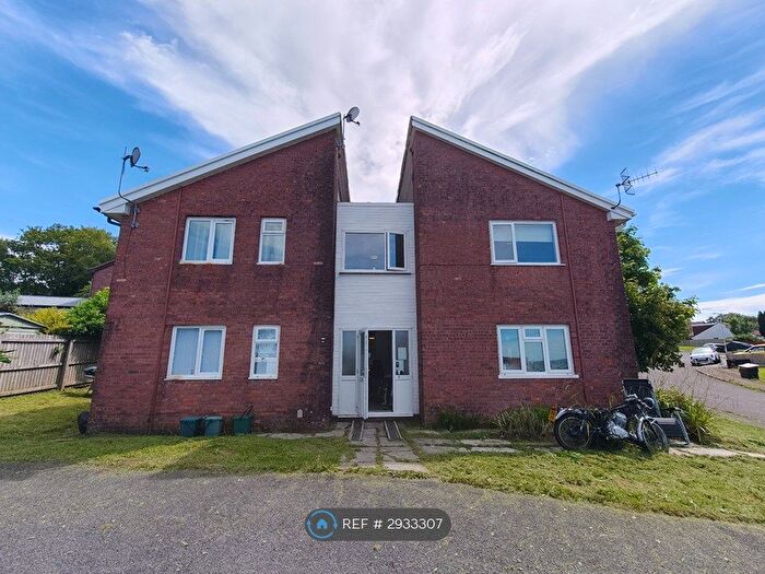 Studio To Rent In Birchgrove, Swansea, SA7