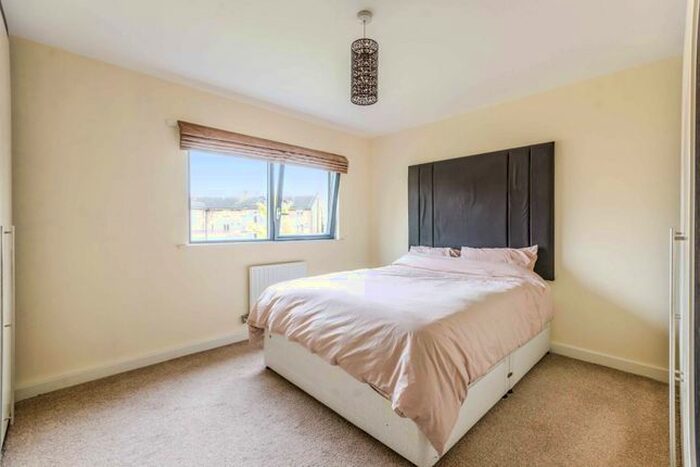 1 Bedroom Flat To Rent In Caledonian Road, Islington, London, N7