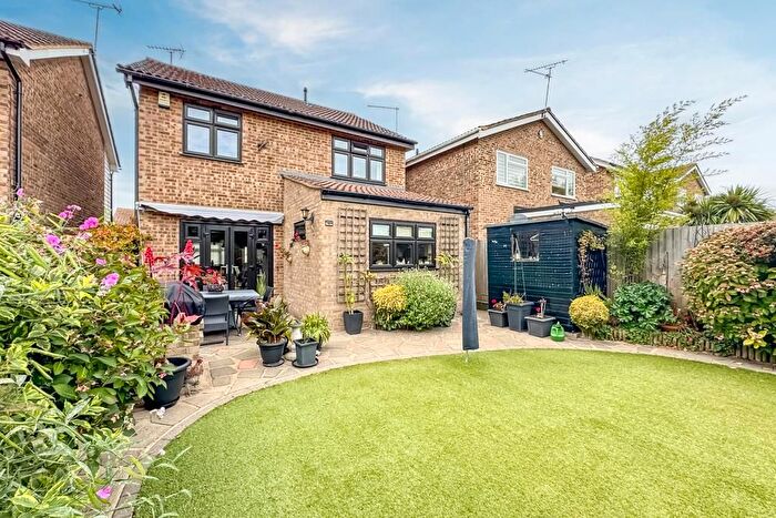 4 Bedroom Detached House For Sale In Kendal Way, Leigh-On-Sea, SS9