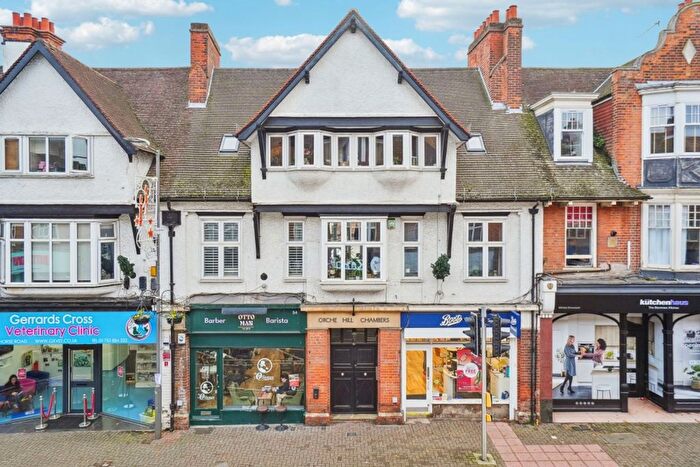 2 Bedroom Flat To Rent In Packhorse Road, Orche Hill Chambers, SL9