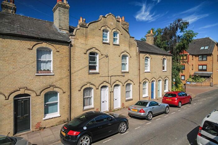 1 Bedroom Flat To Rent In Auckland Road, Cambridge, CB5