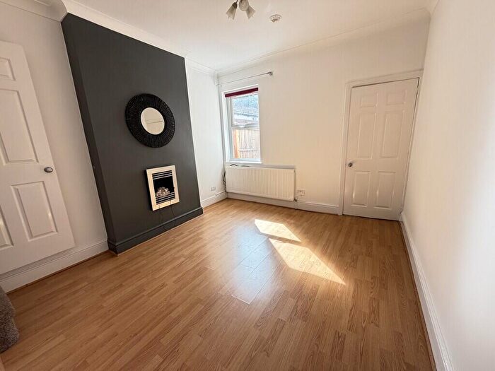2 Bedroom Terraced House To Rent In Harborne Lane, Selly Oak, Birmingham, B29