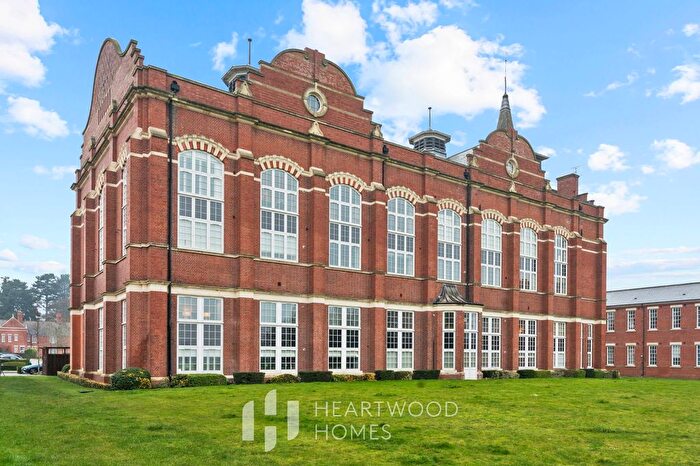 2 Bedroom Flat For Sale In Beningfield Drive, London Colney, St. Albans, AL2