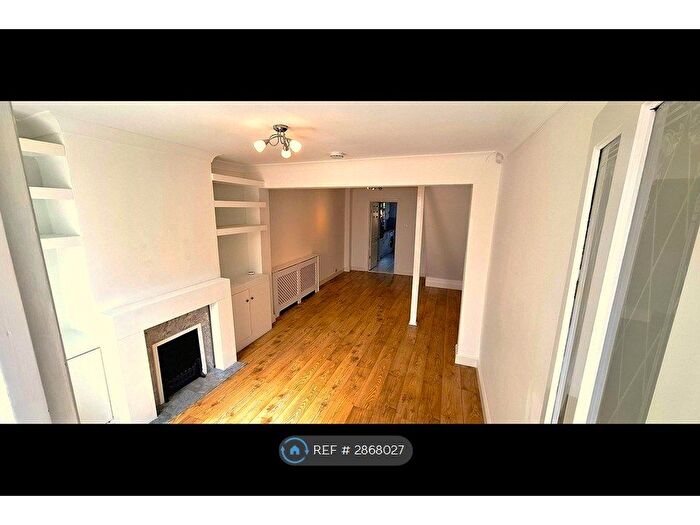 2 Bedroom Terraced House To Rent In East Road, Welling, DA16