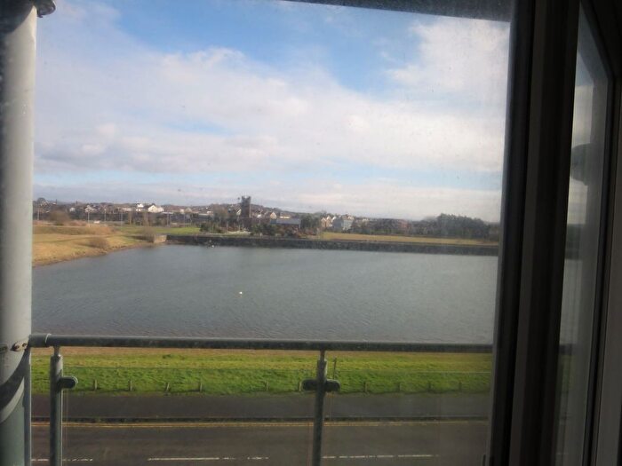 3 Bedroom Flat For Sale In Flat, Cwrt Westfa, Pentre Doc Y Gogledd, Llanelli, SA15