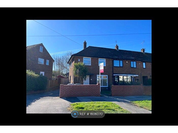 2 Bedroom End Of Terrace House To Rent In Fillingfir Drive, Leeds, LS16