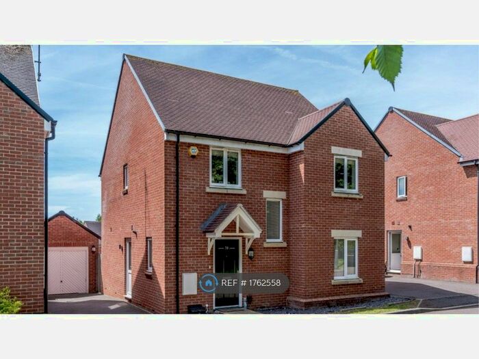 4 Bedroom Detached House To Rent In The Bramblings, Amersham, HP6
