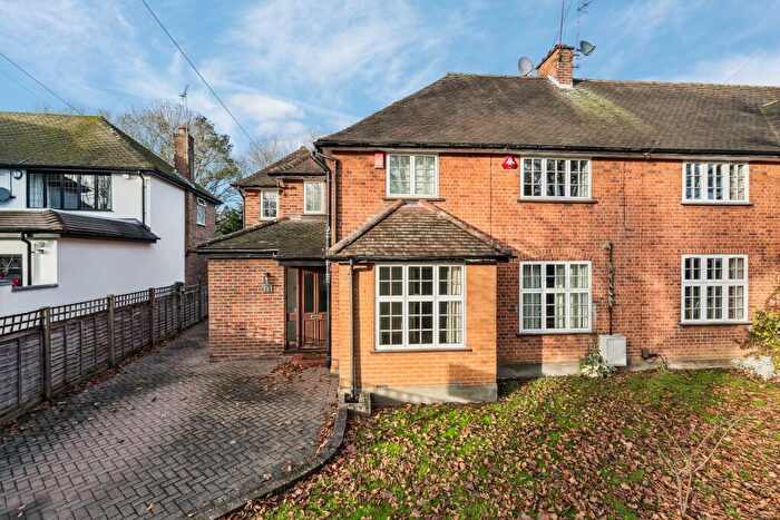 3 Bedroom Semi Detached House For Sale In High View, Pinner, HA5