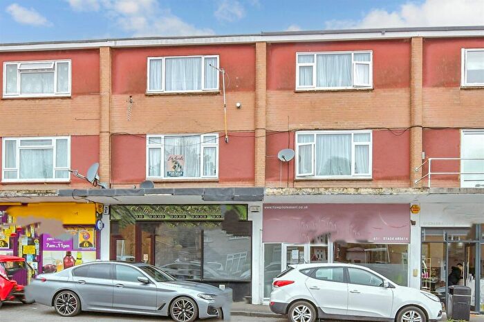 2 Bedroom Duplex For Sale In Holland Road, Chatham, Kent, ME5