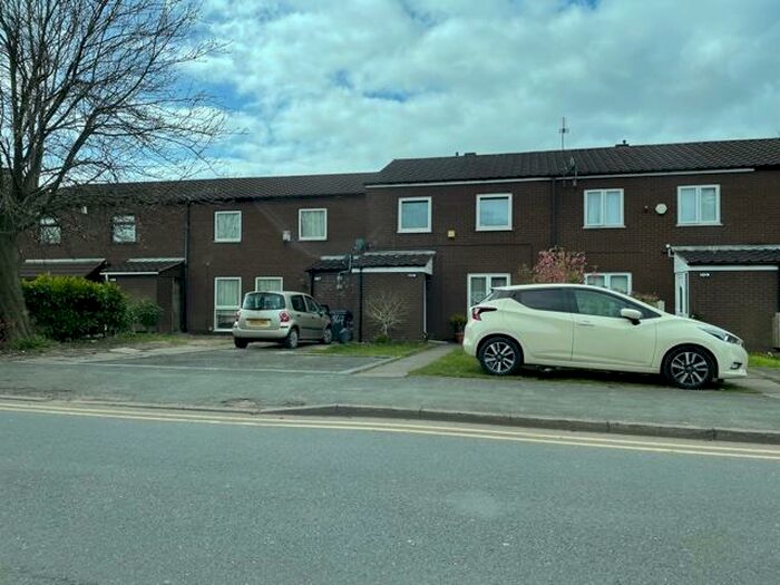 4 Bedroom Semi-Detached House To Rent In Aberdeen Street, Birmingham, B18