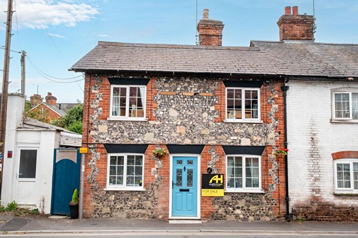 2 Bedroom Semi-Detached House For Sale In Earls Court Road, Amesbury, SP4
