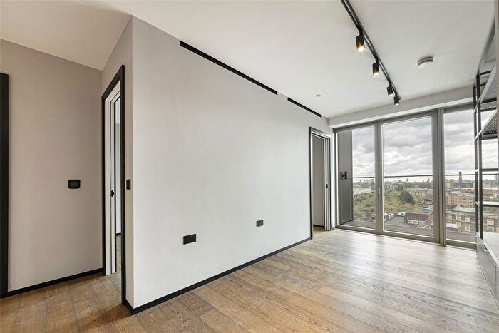 1 Bedroom Flat To Rent In Hewett Street, Shoreditch, EC2A