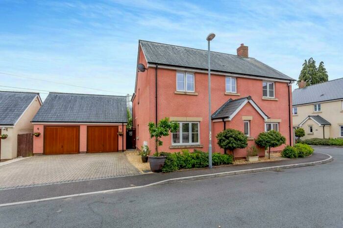 4 Bedroom Detached House For Sale In Clos Melin Coed, Little Mill, NP4