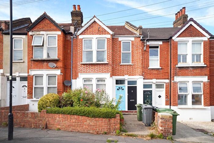 1 Bedroom Maisonette For Sale In Durban Road, London, SE27