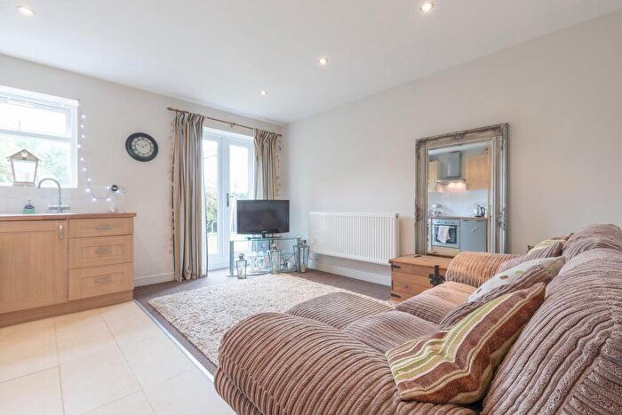 1 Bedroom Flat To Rent In Butlers Close, , Windsor, SL4