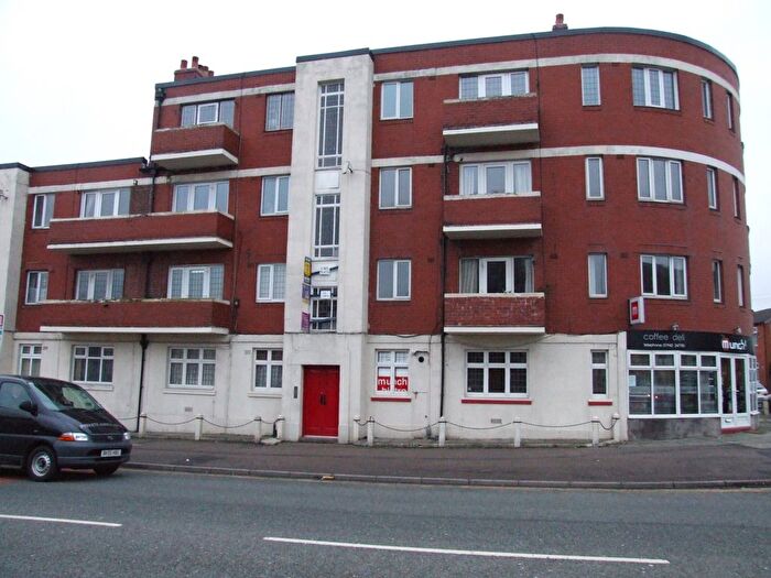 3 Bedroom Flat To Rent In Monument Mansions, Swinley, Wigan, WN1