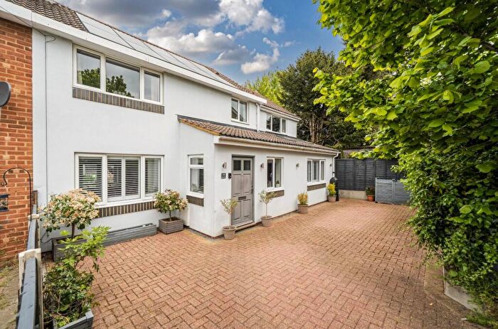 4 Bedroom House For Sale In Nether Lane, Flore, Northampton, NN7
