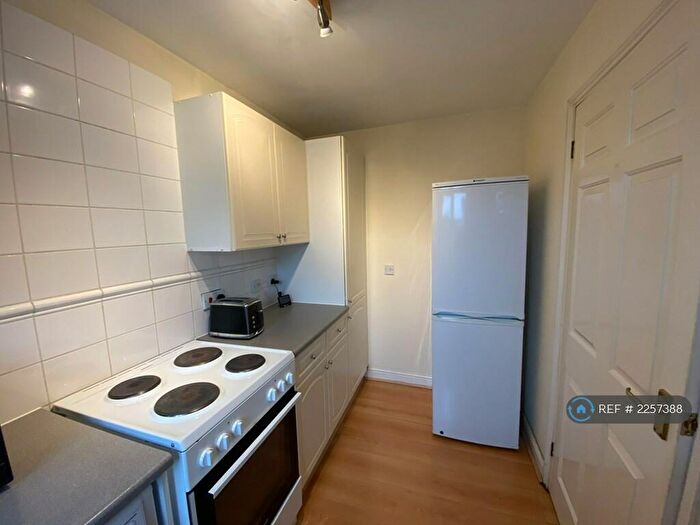 1 Bedroom Flat To Rent In Windmill Drive, London, NW2
