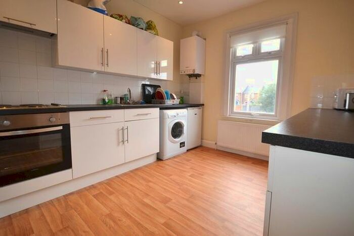 3 Bedroom Flat To Rent In Cowley Road, Uxbridge, UB8