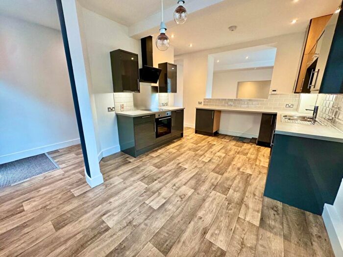 1 Bedroom Apartment To Rent In Burnley Road East, Rossendale, Lancashire, BB4