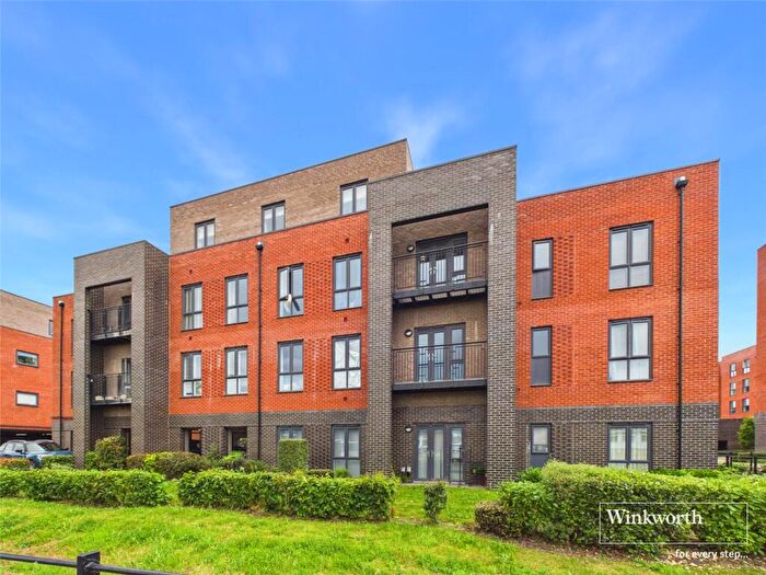 2 Bedroom Apartment For Sale In Nightingale Way, Reading, Berkshire, RG30