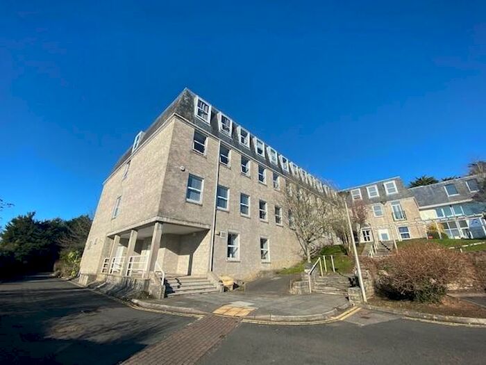 2 Bedroom Flat To Rent In St Austell, PL25
