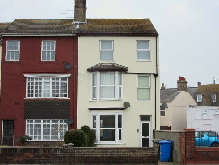 1 Bedroom Flat To Rent In Denmark Road, Lowestoft, NR32