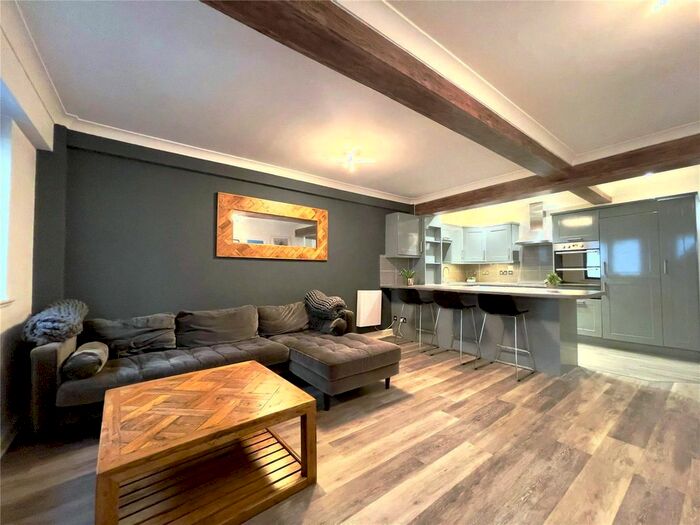 2 Bedroom Flat To Rent In Tuscany House, Dickinson Street, Manchester, M1