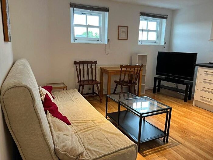 1 Bedroom Flat To Rent In Ford Close, London, E3