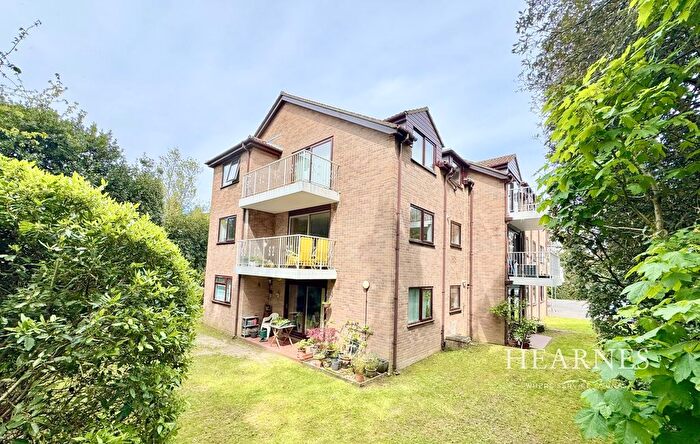 2 Bedroom Flat For Sale In Dean Park Road, Dean Park, Bournemouth, BH1