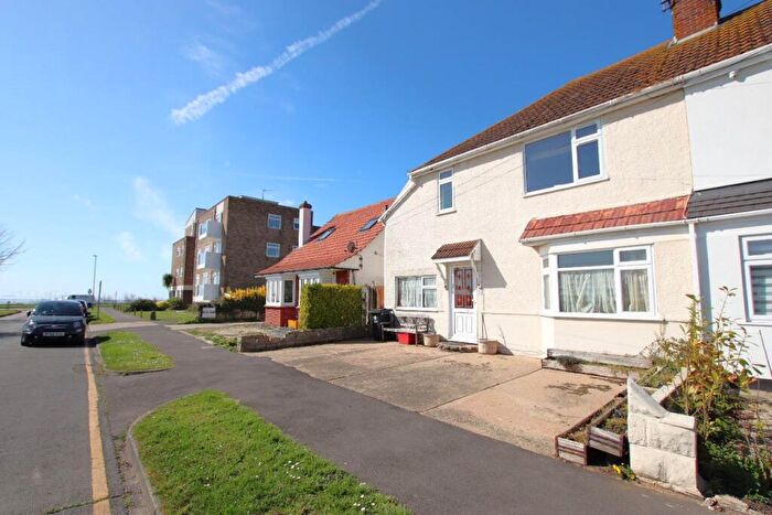 4 Bedroom Semi-Detached House For Sale In Lyndhurst Road, Holland On Sea, CO15