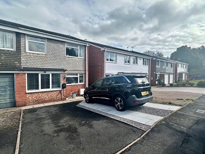 3 Bedroom Semi-Detached House For Sale In Seaton, Tamworth, B77