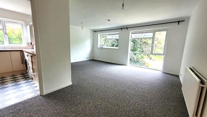 2 Bedroom Flat To Rent In Chislehurst Road, Sidcup, DA14