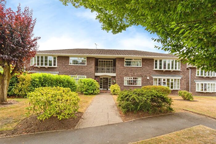 2 Bedroom Flat For Sale In Ladybrook Road, Bramhall, Stockport, Greater Manchester, SK7