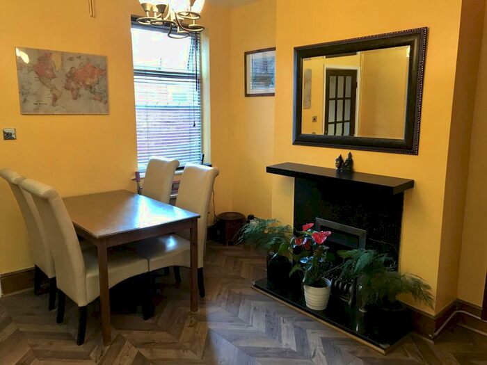 2 Bedroom Terraced House To Rent In Station Street, Wigston, LE18