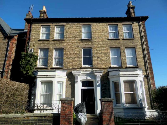 1 Bedroom Studio To Rent In Watts Avenue, Rochester ME1