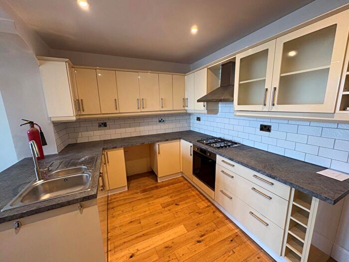 2 Bedroom Flat To Rent In Marine Road Cerntal, Morecambe, LA4