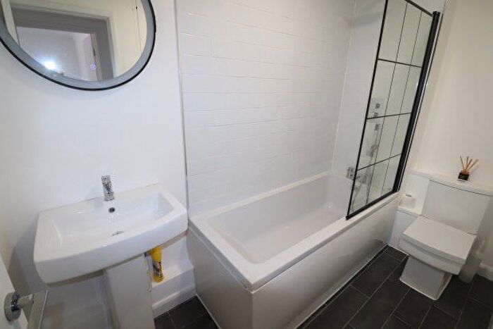 1 Bedroom Flat To Rent In Firsgrove Road, Brentwood, CM14