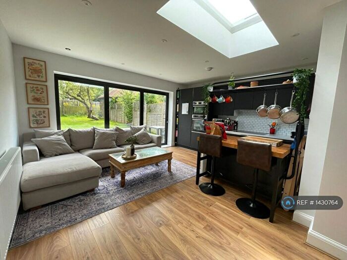 4 Bedroom Terraced House To Rent In Mundania Road, London, SE22