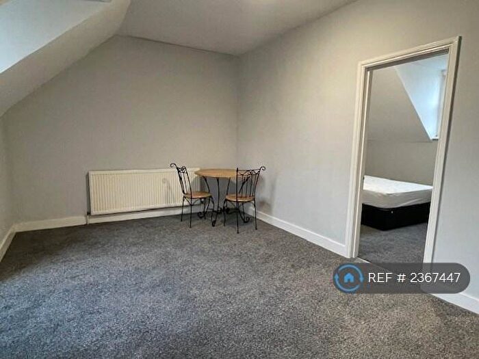 1 Bedroom Flat To Rent In Brook Street, Luton, LU3